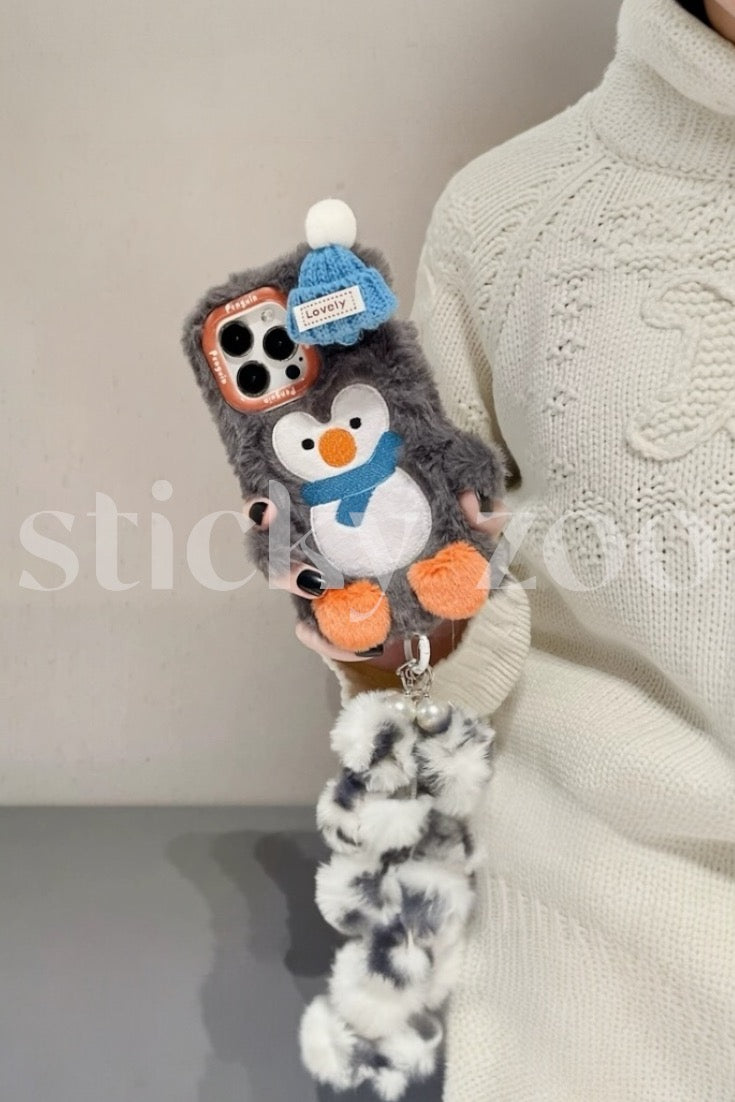 PENGUIN PLUSH CASE