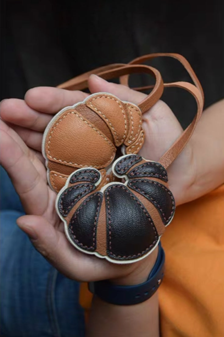 CROISSANT CHARM
