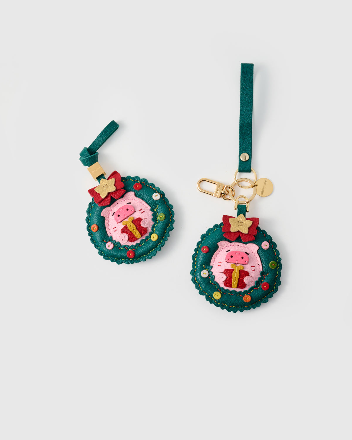 THE HOLIDAY PIGGY CHARM