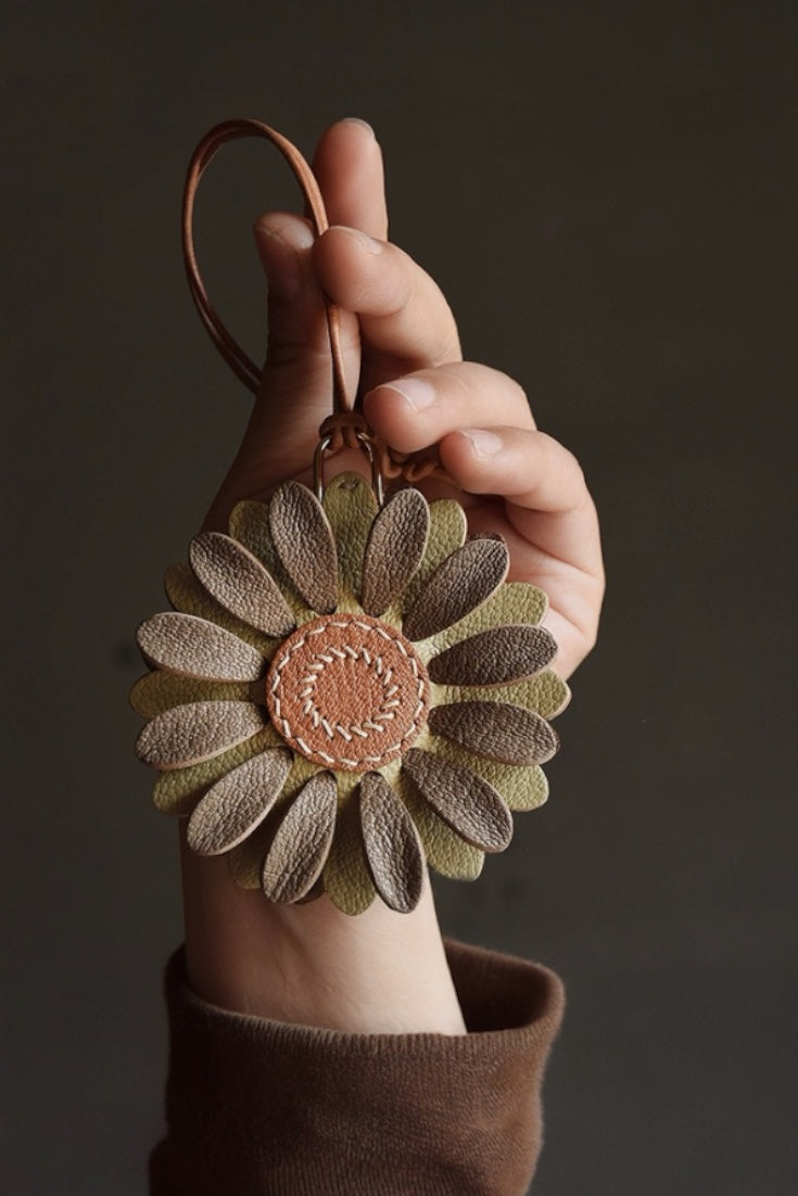 FLOWER CHARM