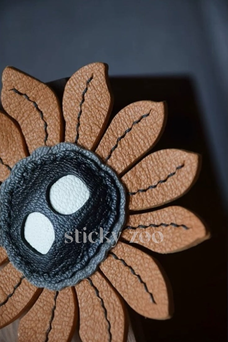 FLOWER CHARM