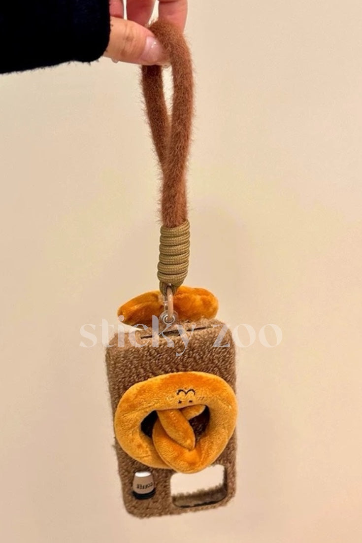 PRETZEL PLUSH & CROISSANT PLUSH CASE