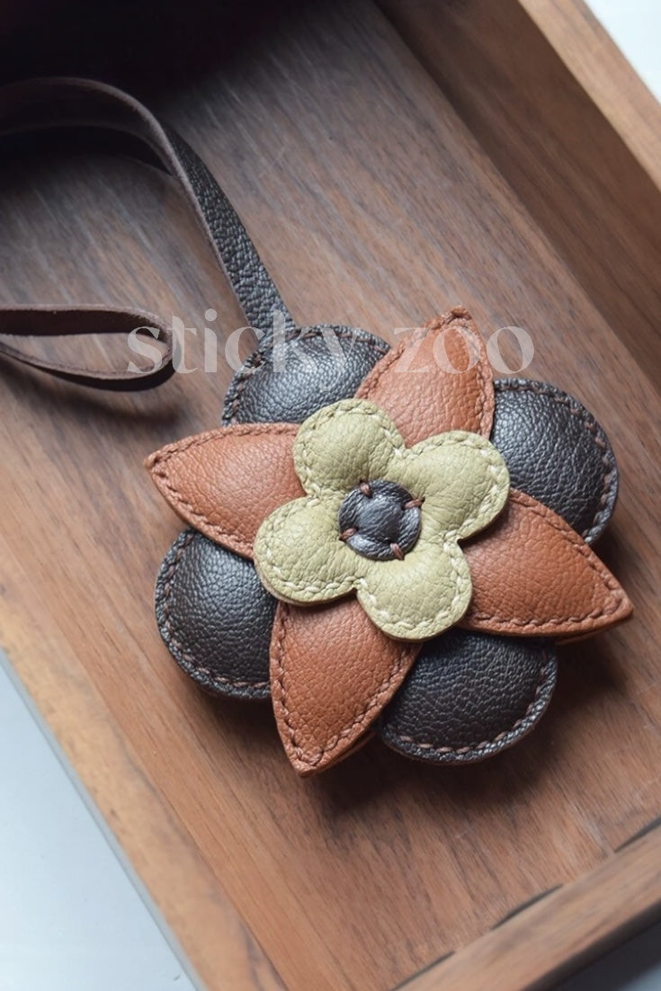 BLOOM CHARM