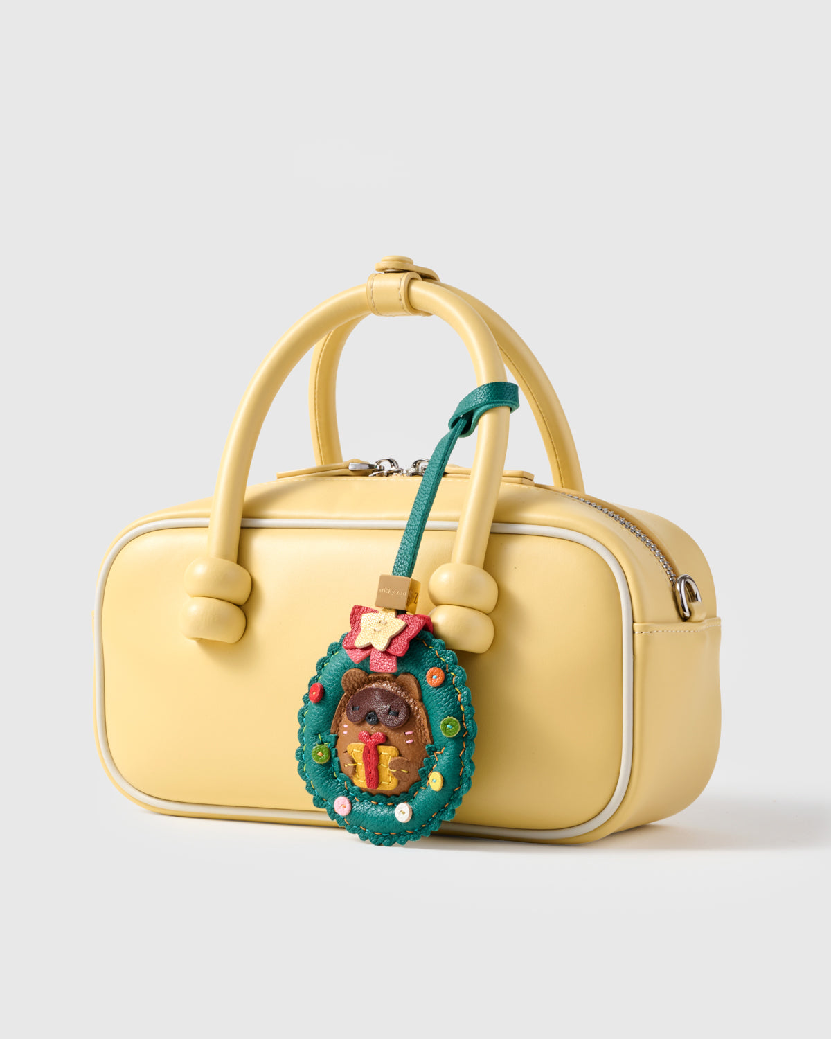 THE HOLIDAY BEAVER CHARM