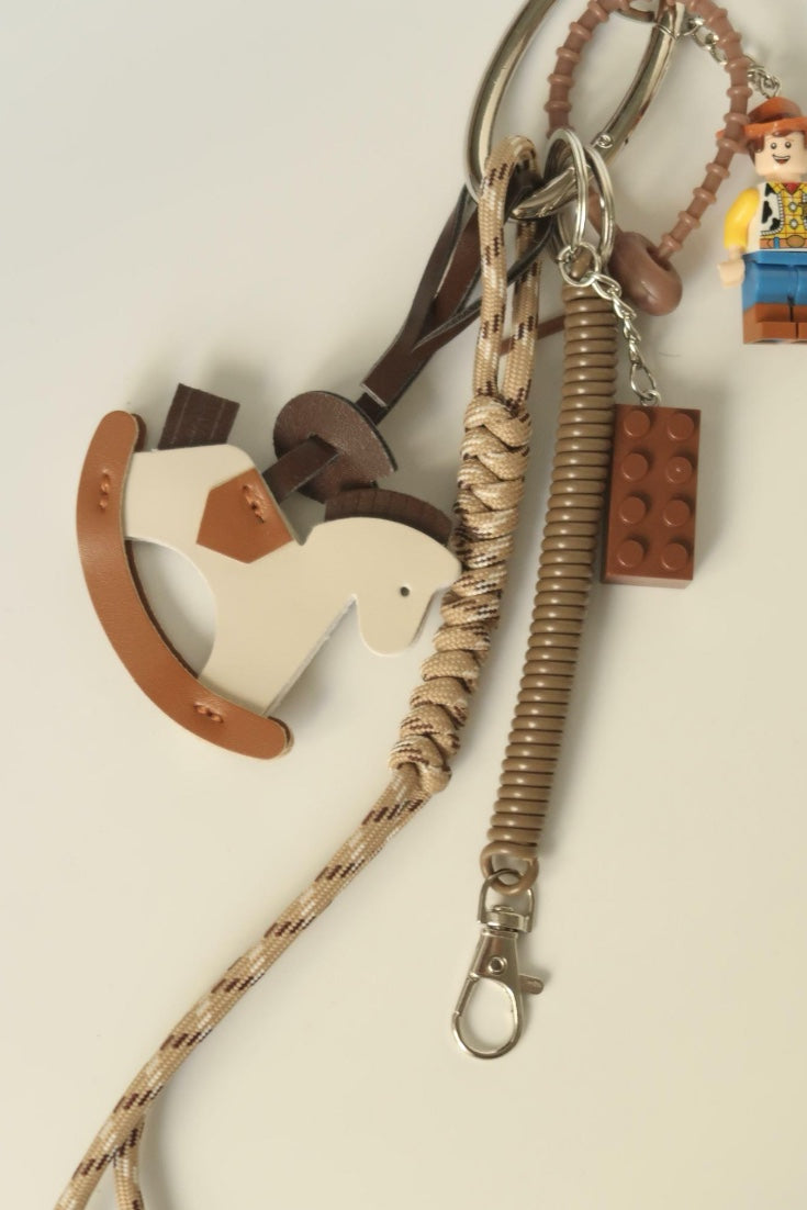 WOODY CHARM