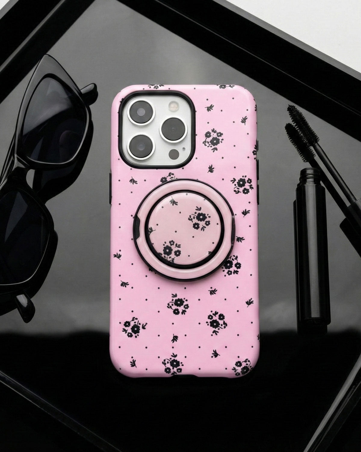 Custodia per telefono rosa con piccolo motivo floreale