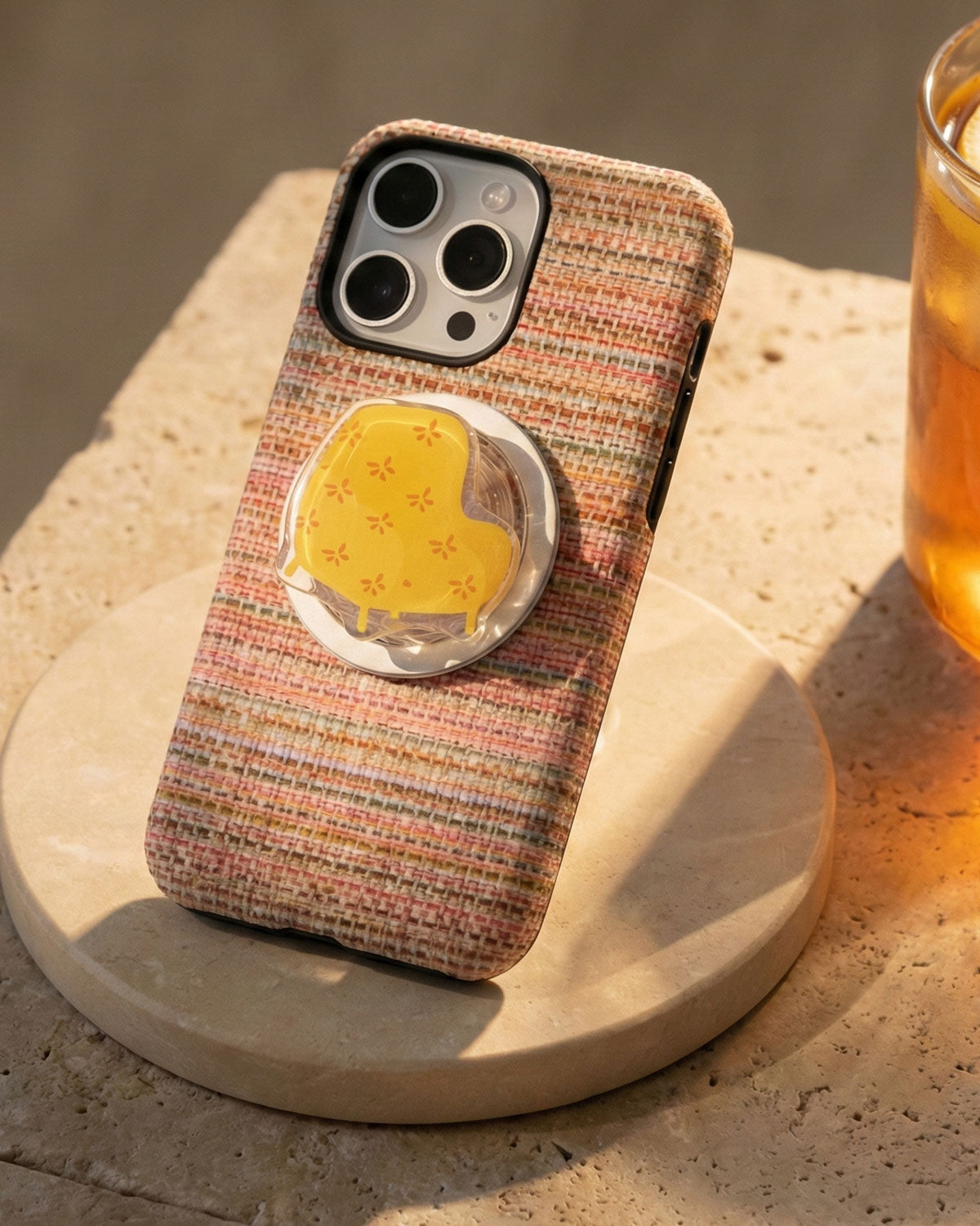 GELE STOEL TWEED TELEFOONHOESJE