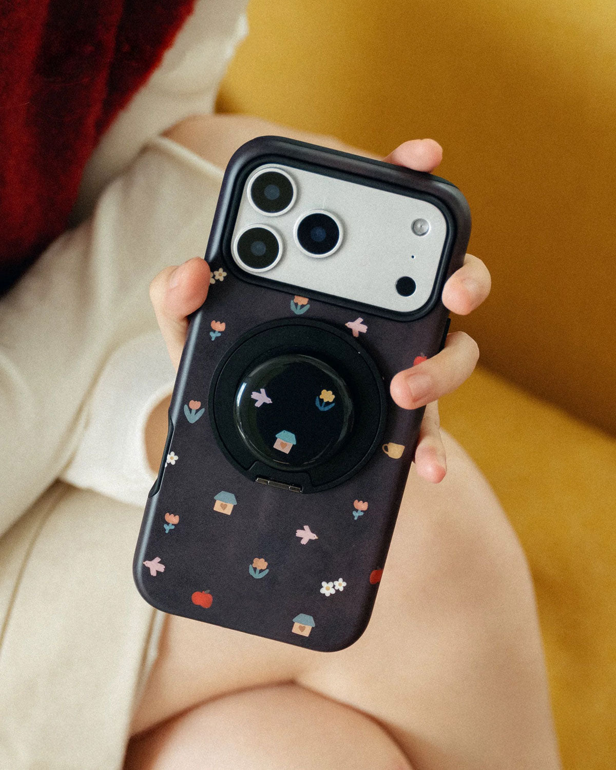 MIDNIGHT STORY GARDEN PHONE CASE