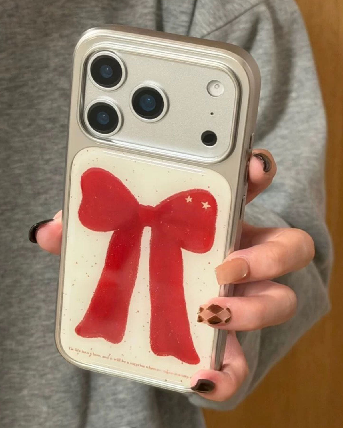 RED PAINTED BOW PHONE CASE