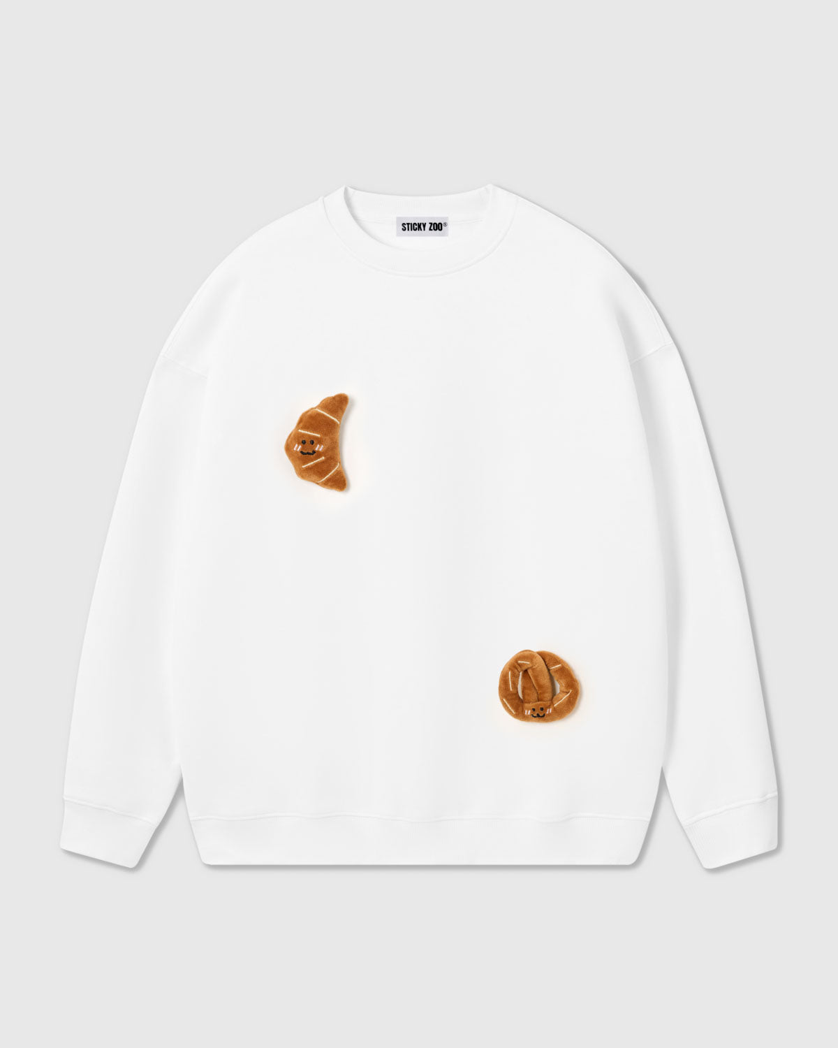 {{100% cotton premium}} STICKYZOO Double Croissant Sweatshirt in white with two hand-stitched golden 3D plush croissants