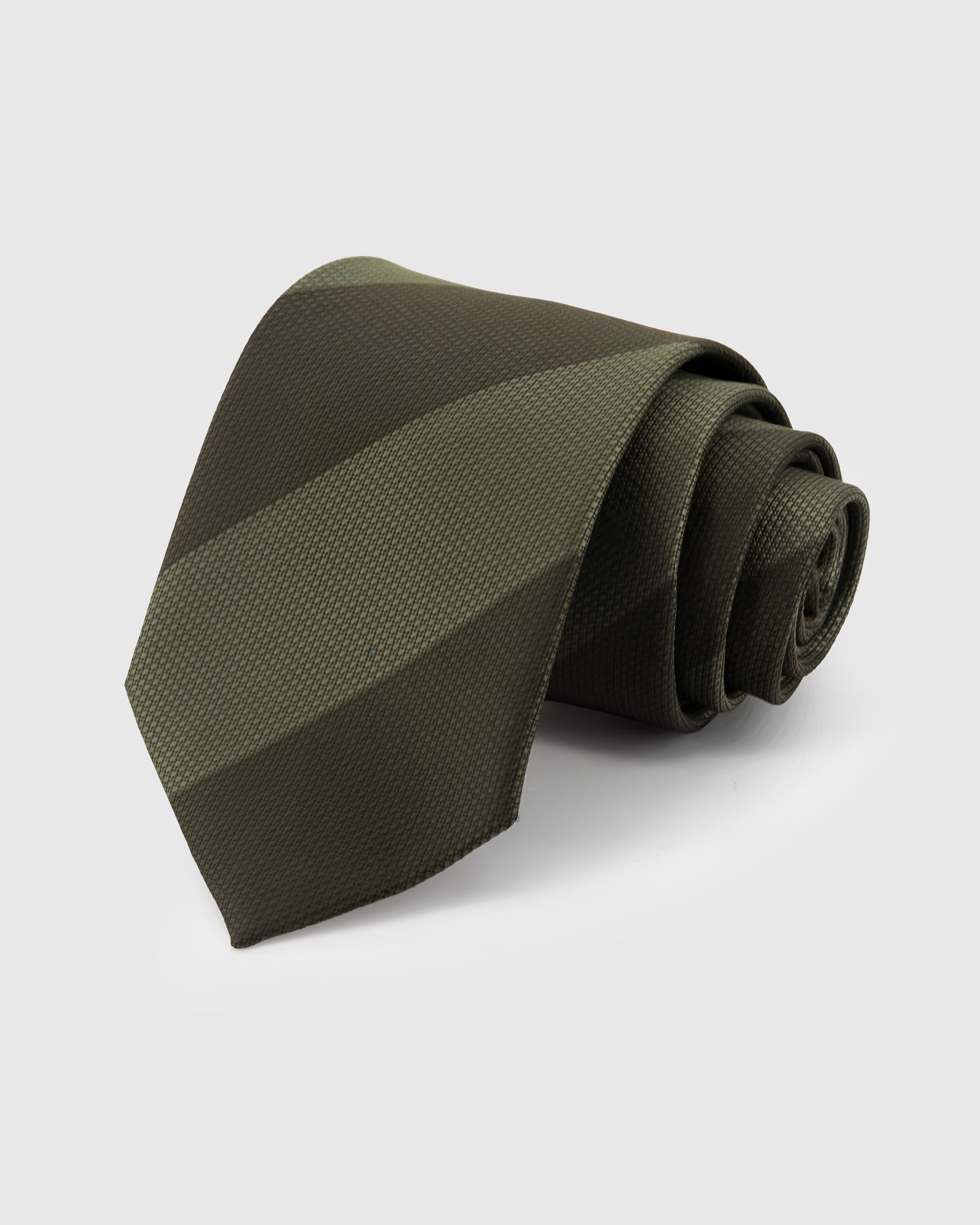 {{100% mulberry silk piqué}} STICKYZOO Olive Tonal Stripe Tie in mulberry silk with tonal diagonal stripe bands on piqué ground, 45° bias-cut Italian method