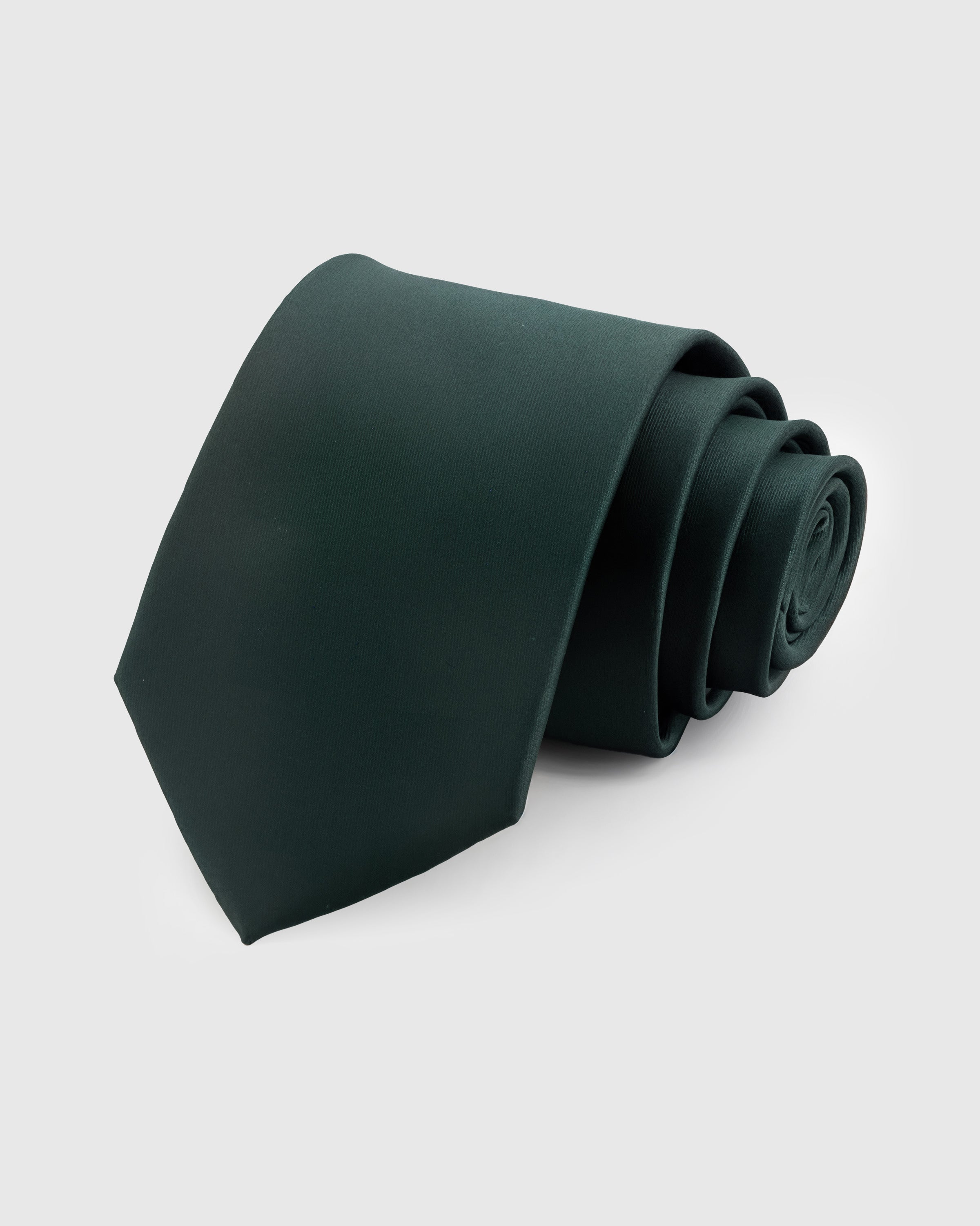 STICKYZOO Hunter Solid Tie in 100% mulberry silk with rich twill weave and deep forest green finish, 45° bias-cut Italian method