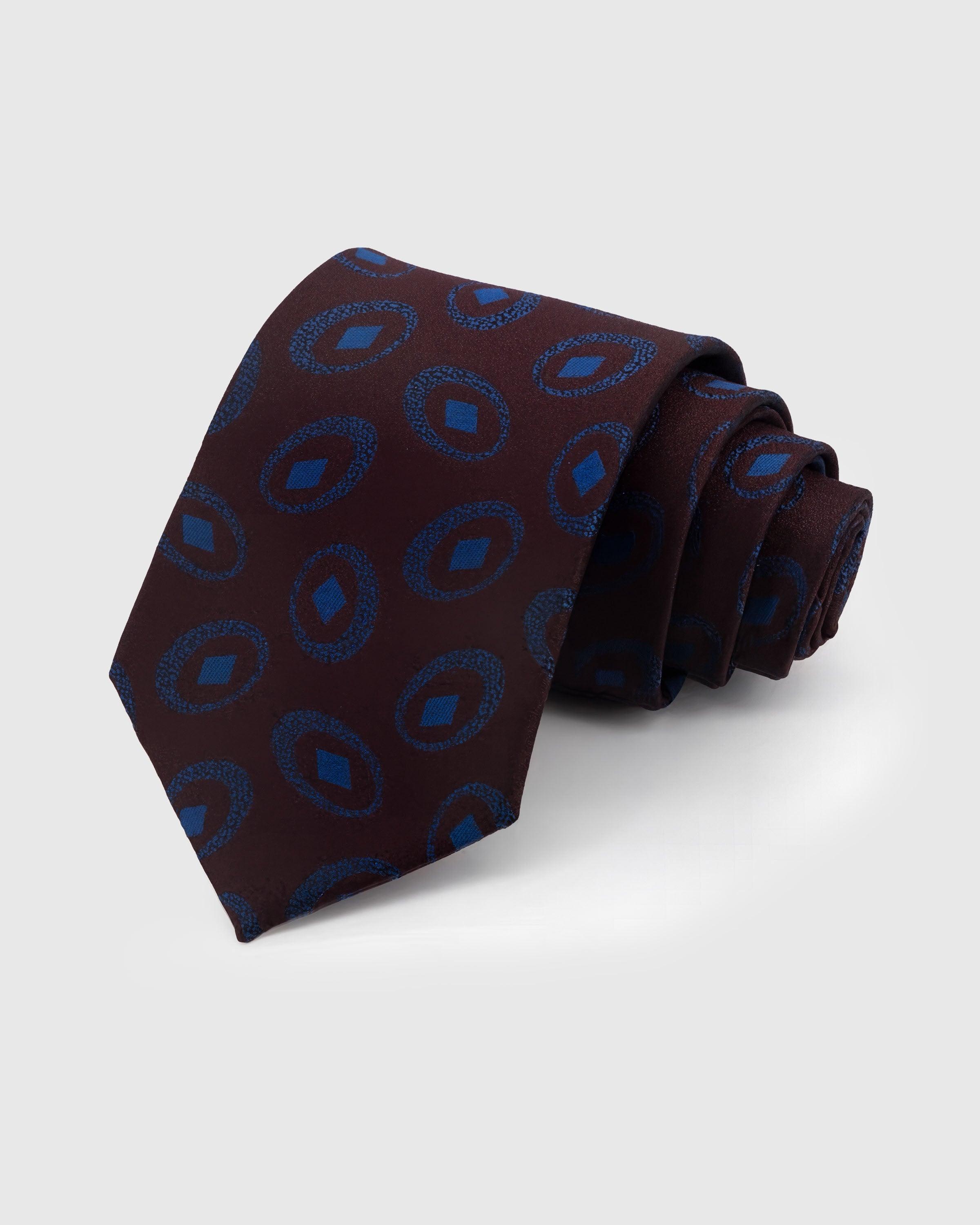 STICKYZOO Vanilla Pinstripe Tie in hand-embroidered mulberry silk with amber and chocolate diagonal pinstripes, 45° bias-cut Italian method