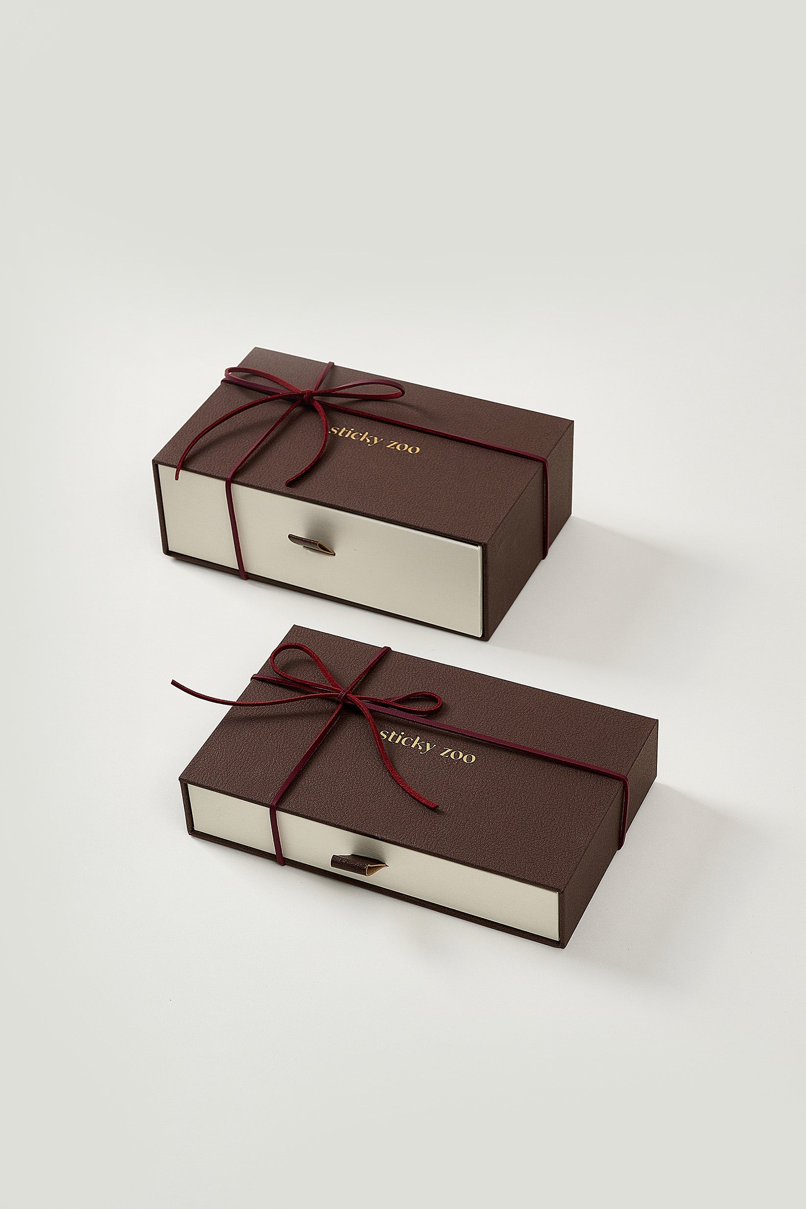 SIGNATURE GIFT BOX