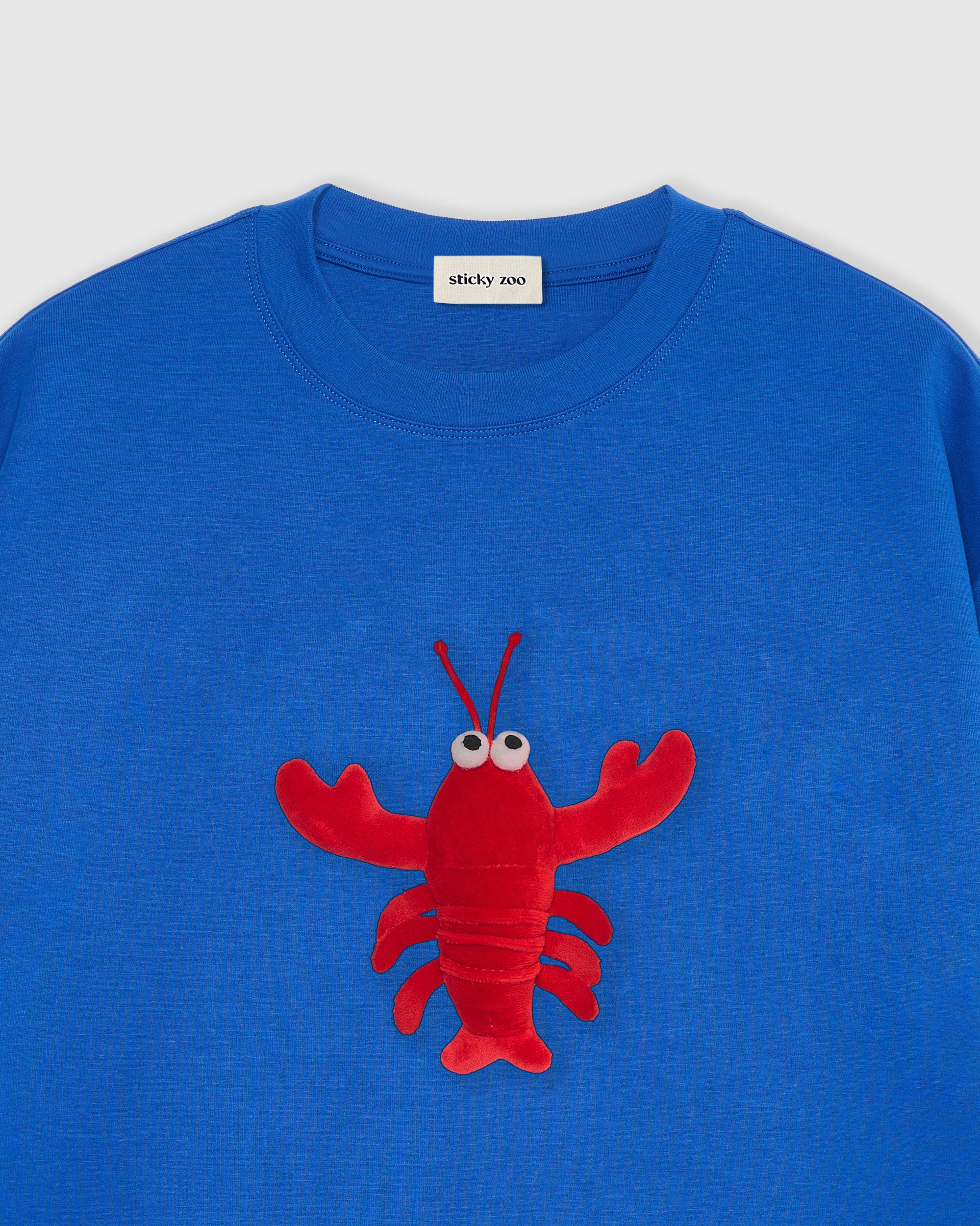 SHRIMP HUG T-SHIRT