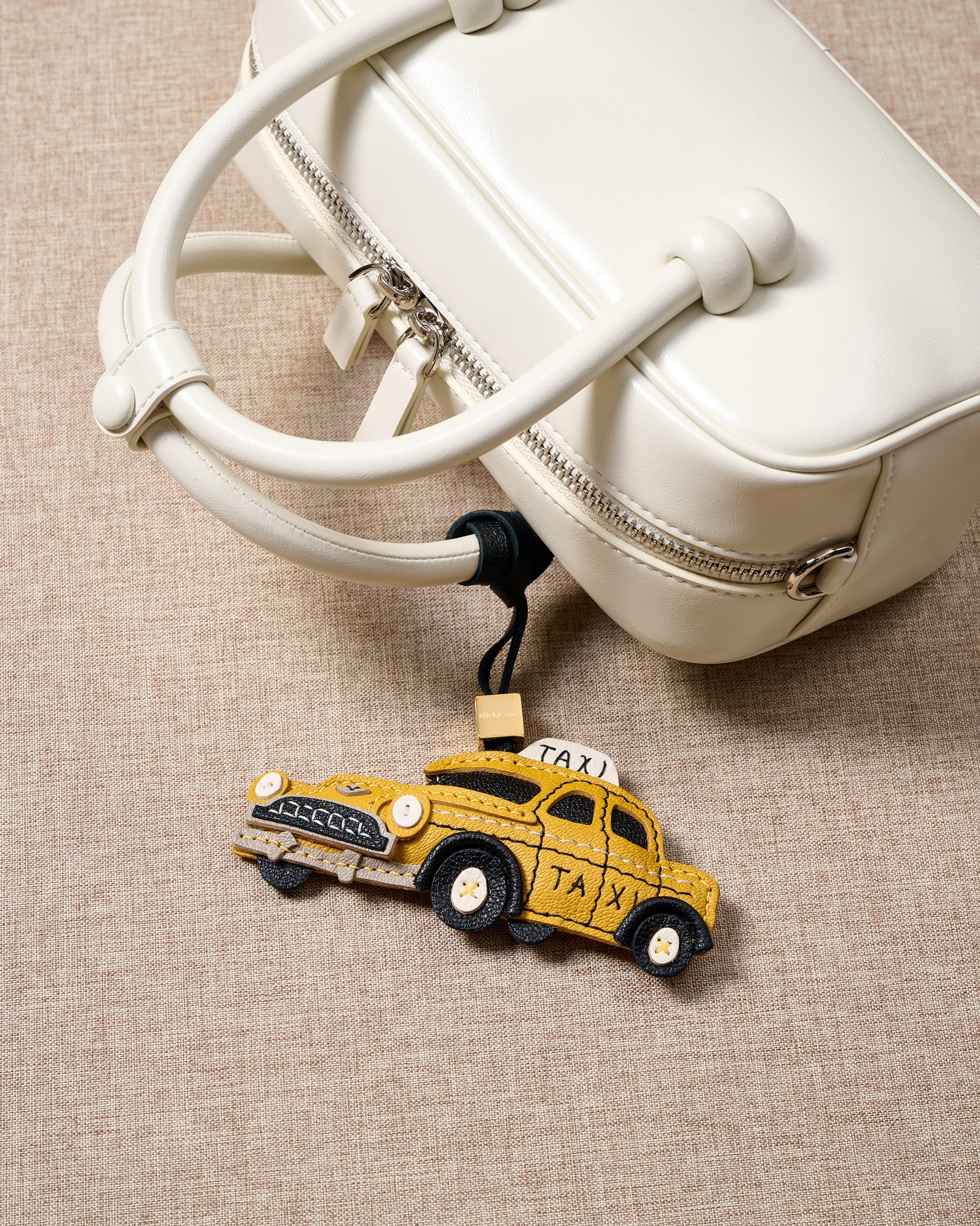 Sticky Zoo® New York Taxi Charm – Handmade Leather Bag Charm
