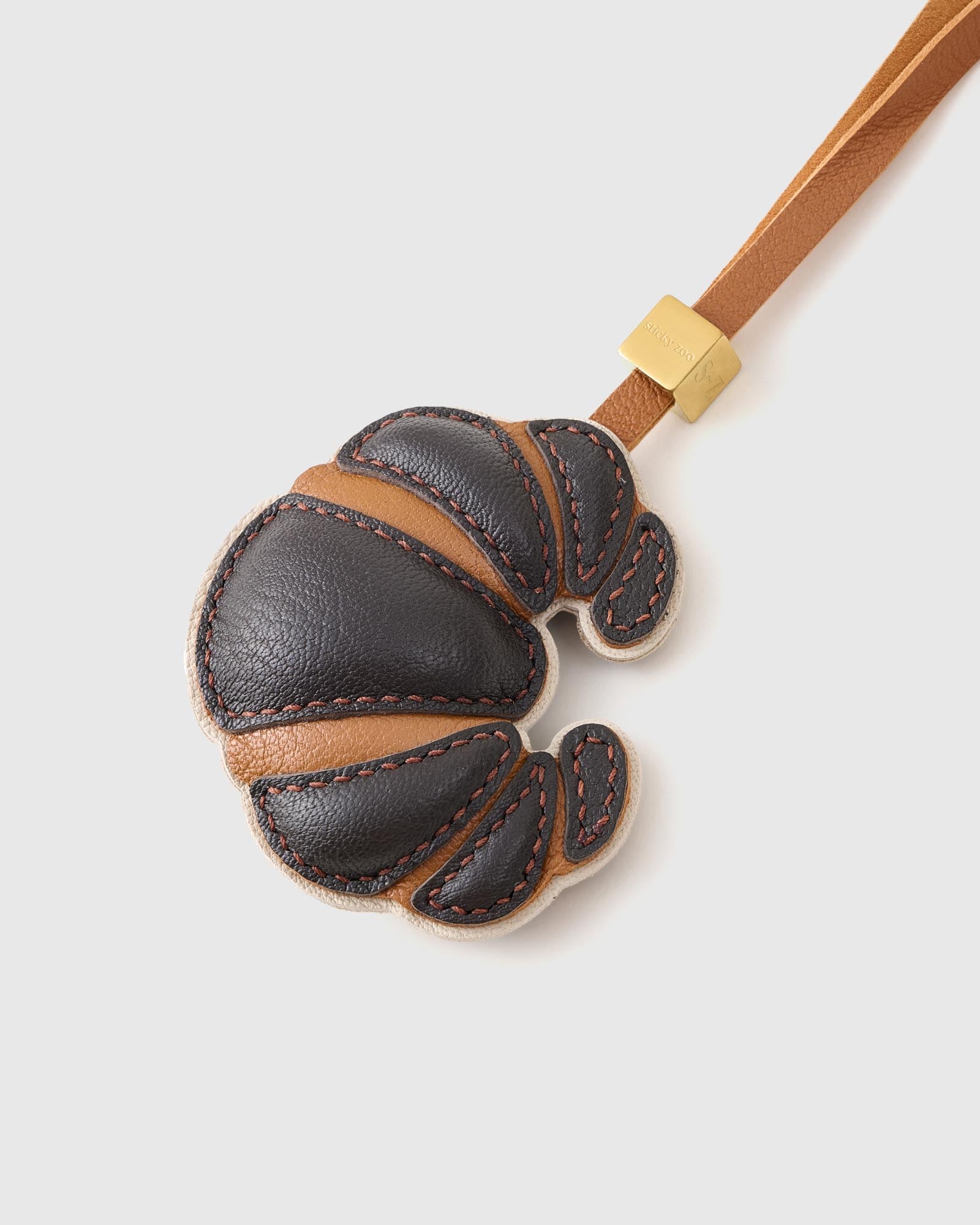 【Sticky zoo】関税/送料込み クマのクロワッサンチャーム CROISSANT CHARM – Sticky Zoo®