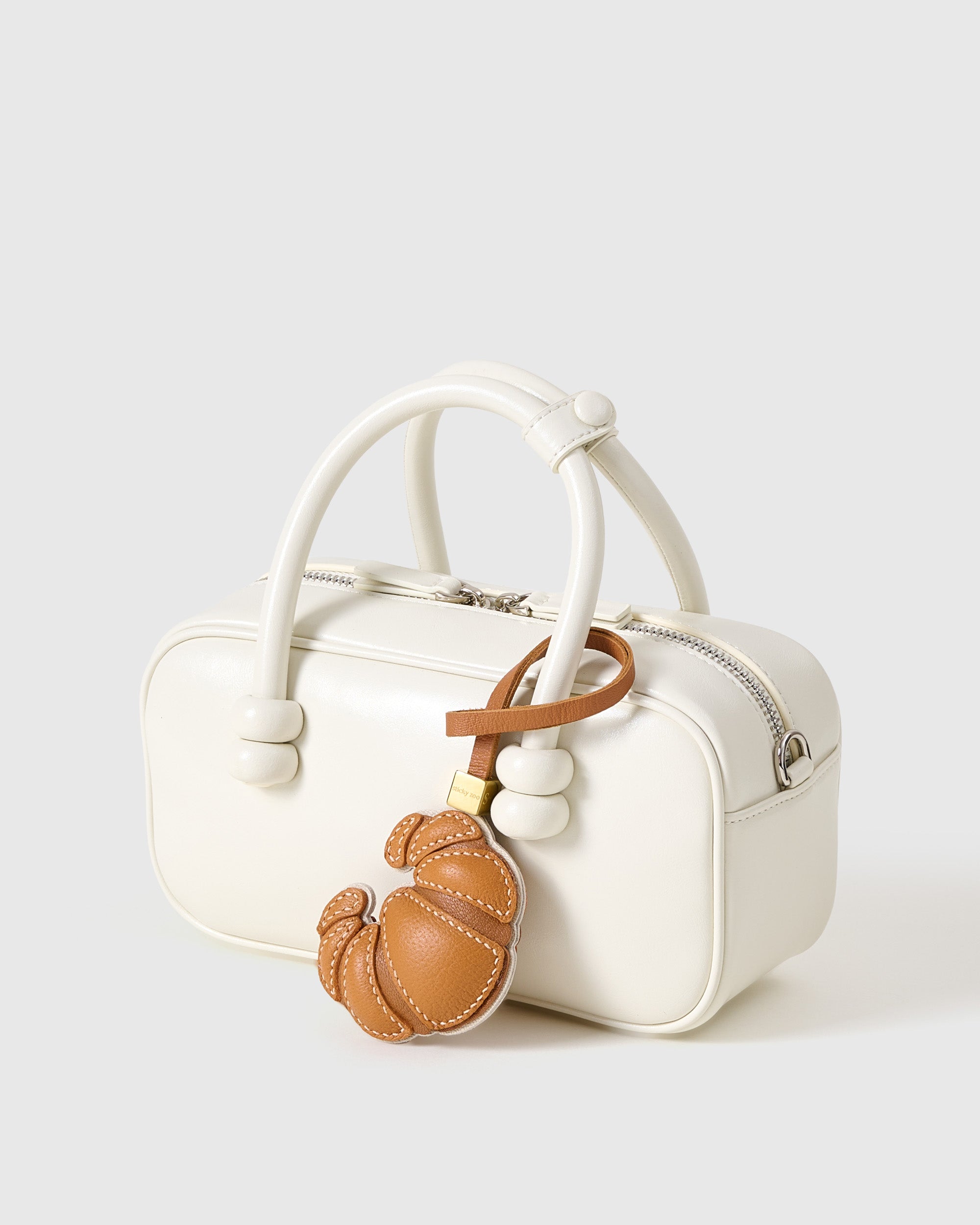 クロワッサンレザー バッグチャーム＆キーチェーン – ハンドメイド