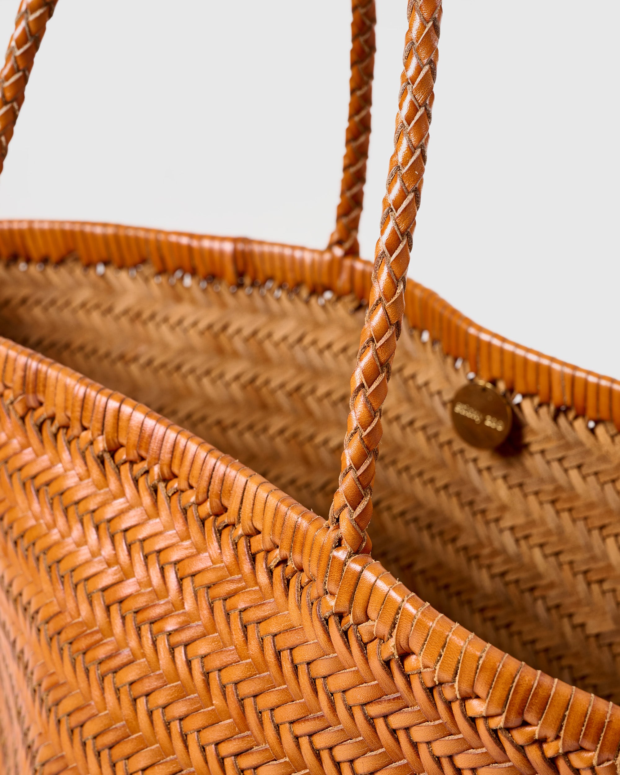 HANDMADE BRAIDED LEATHER SHOULDER BAG