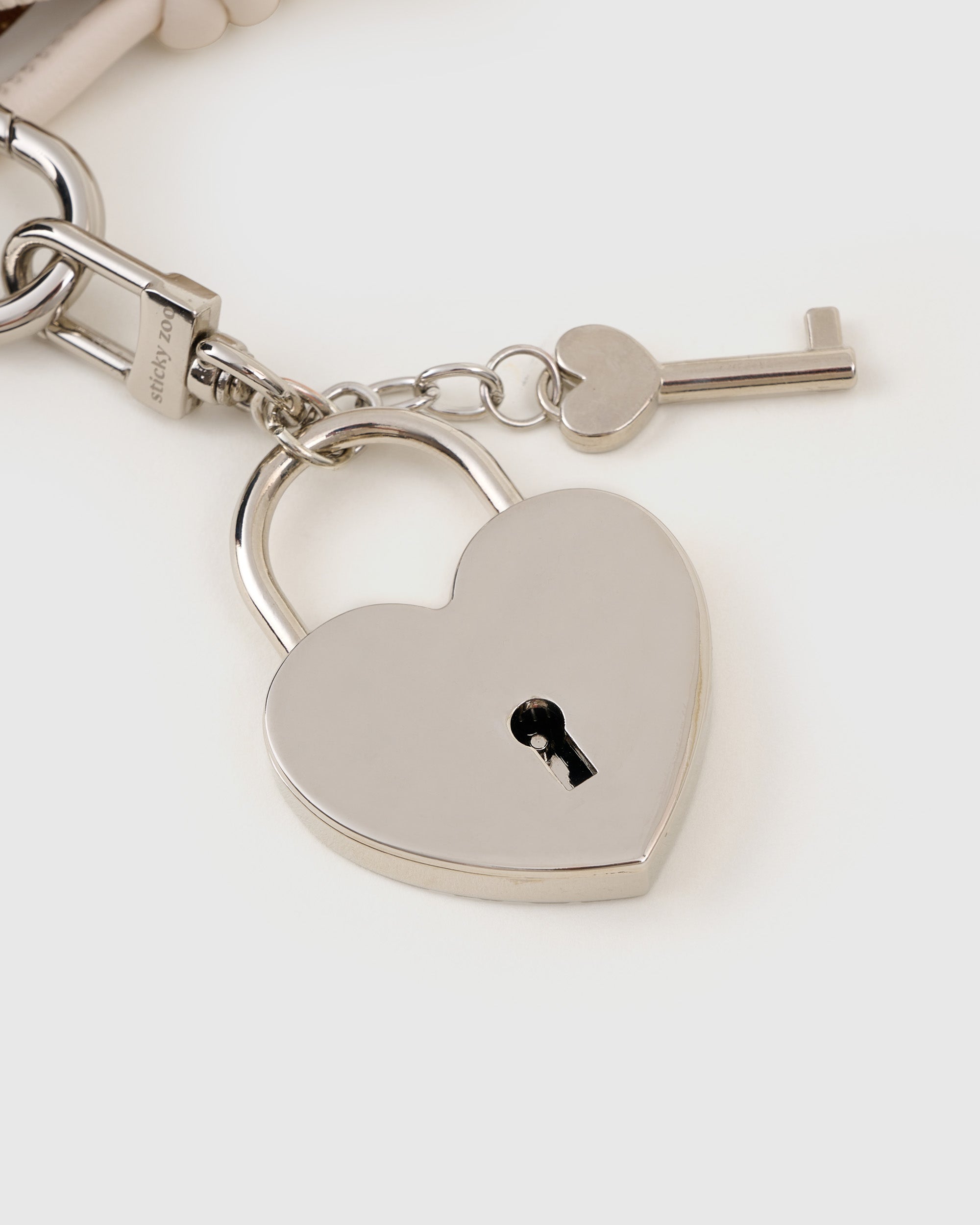 RETRO RADIO SPEAKER LOCK STACK CHARM