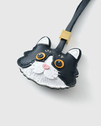 Gray European Shorthair — rated 4.9★ by thousands of buyers. Real French Alran leather, 3 days by hand.
