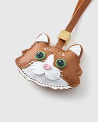 Gray European Shorthair charm — real French leather, 3 days by hand.