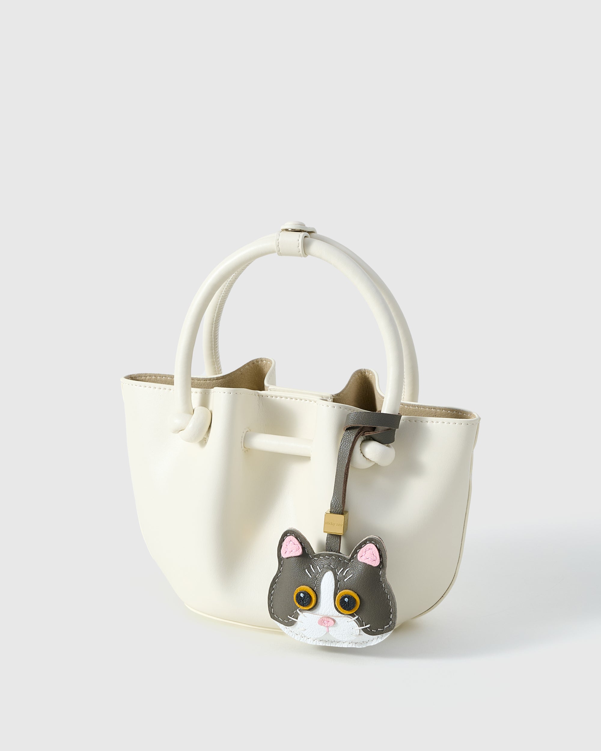 BRITISH SHORTHAIR CAT CHARM – MIST EDITION