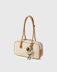 Gull charm — real French leather, made to be carried on the bag that sees every day.
