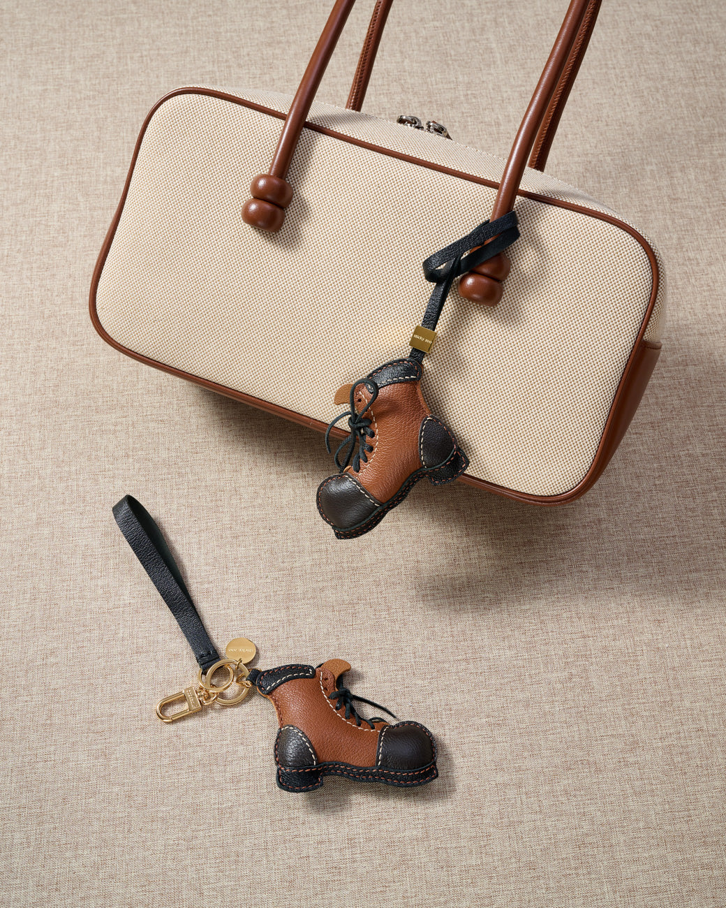 CHARM DE BOTTES