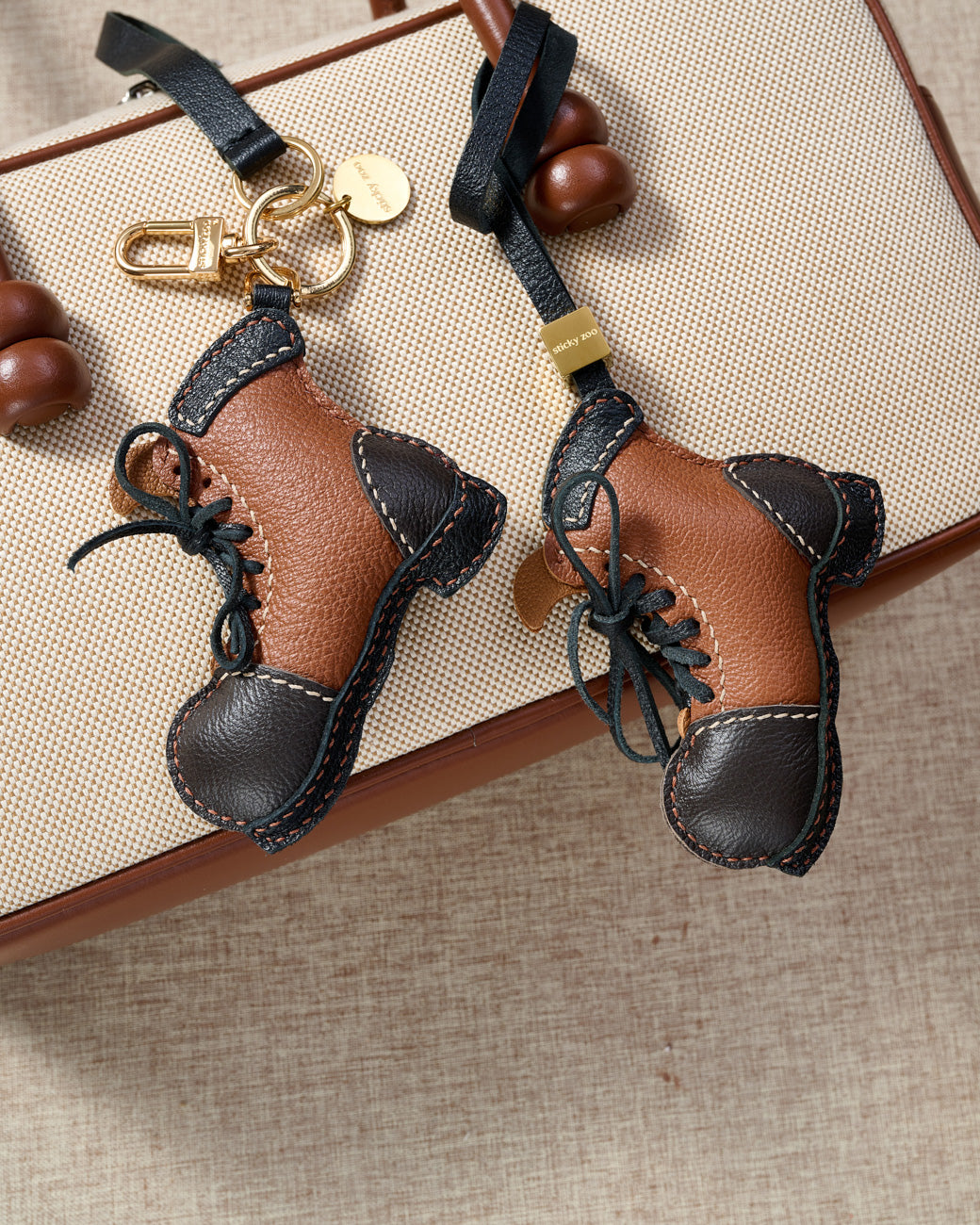 CHARM DE BOTTES