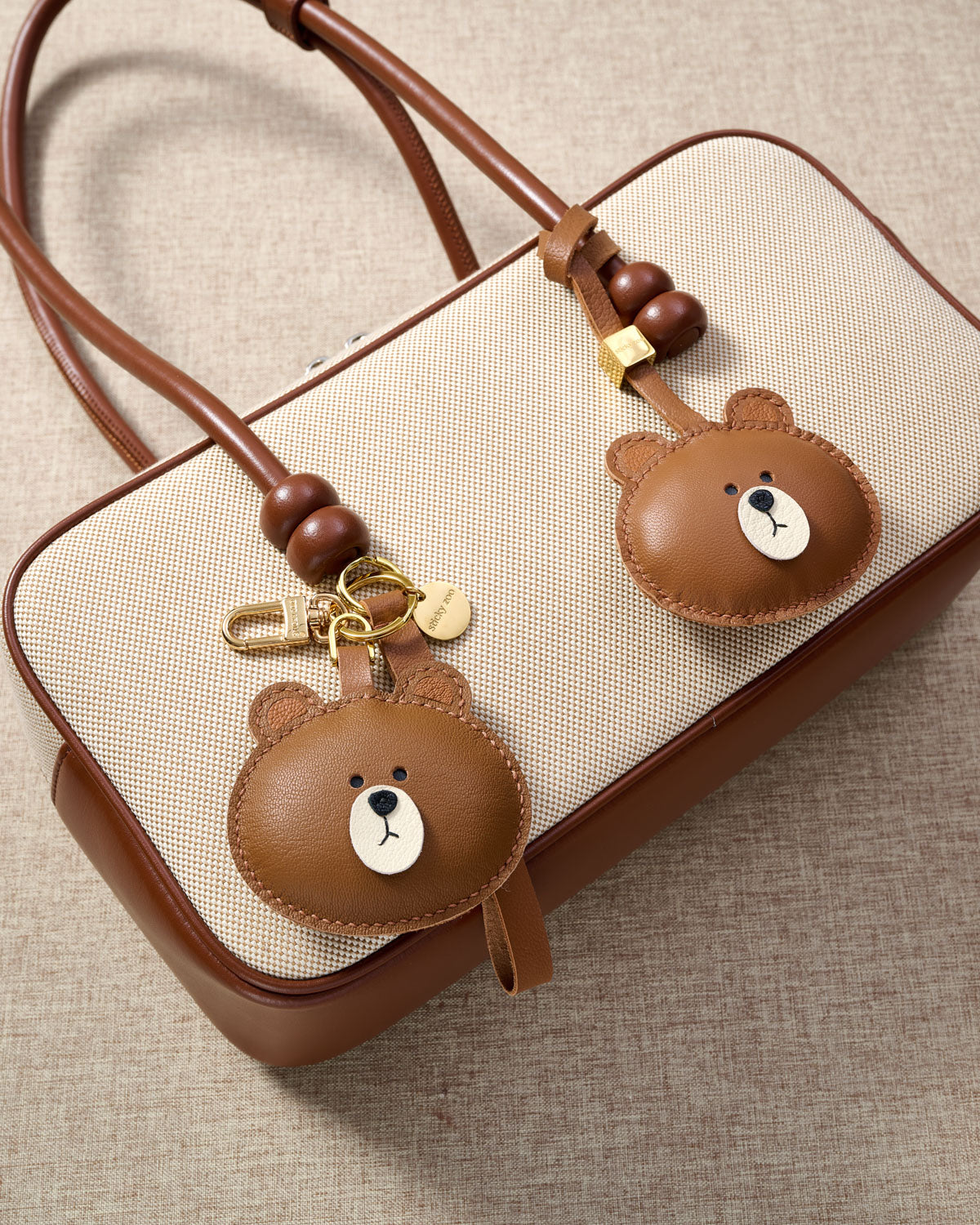sticky zoo クマのぬいぐるみ　バッグチャーム クラシックベアフェイスチャーム — ハンドメイドフレンチレザー
