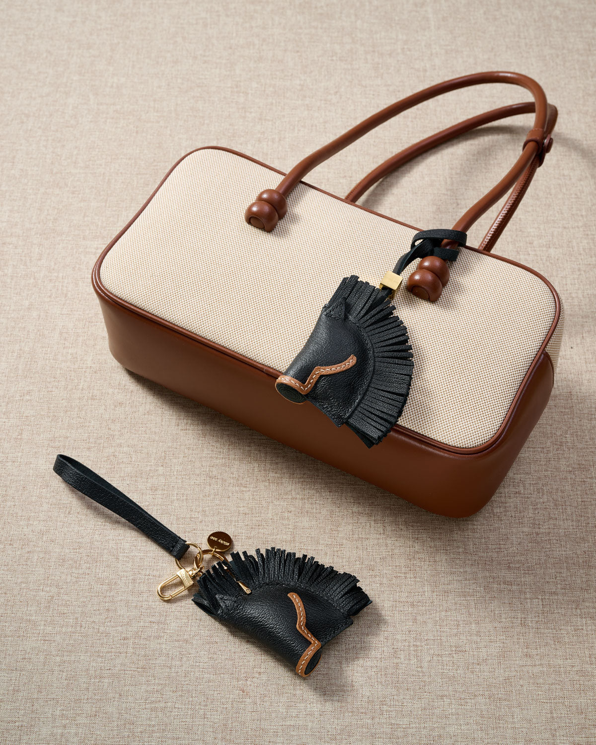 CHARM DE CHEVAL | NOIR