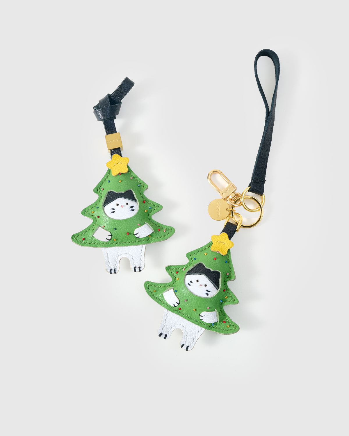 クリスマスツリーの子猫レザーチャーム — 手作りフレンチレザー