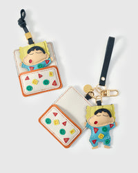 Shinchan nap on an 18K gold-plated keychain clip with engraved STICKYZOO disc — clips to keys, bags or backpacks.