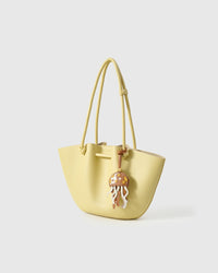 Jellyfish charm on an 18K gold-plated keychain clip with engraved STICKYZOO disc — clips to keys, bags or backpacks.