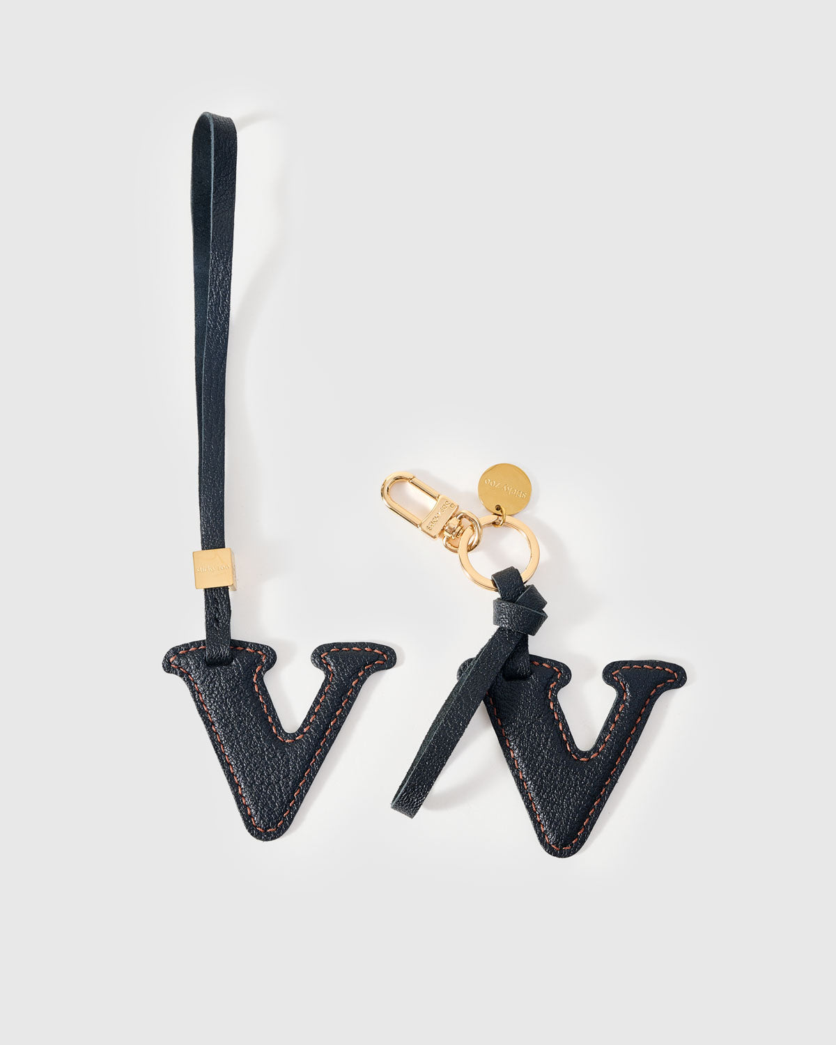 V — LETTER CHARM | INITIAL