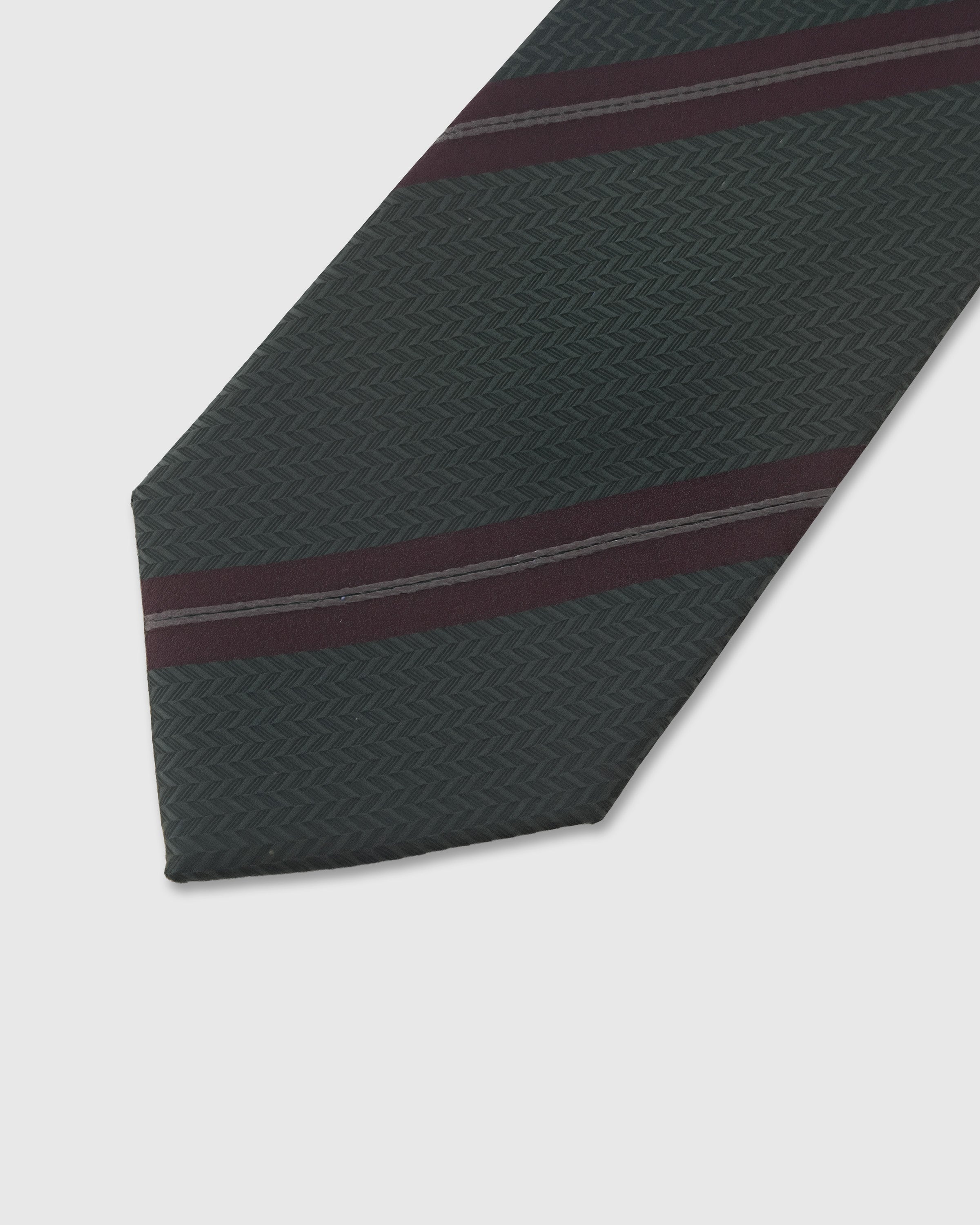 Claret accent stripe detail on evergreen mulberry silk tie showing raised thread on herringbone weave by STICKYZOO