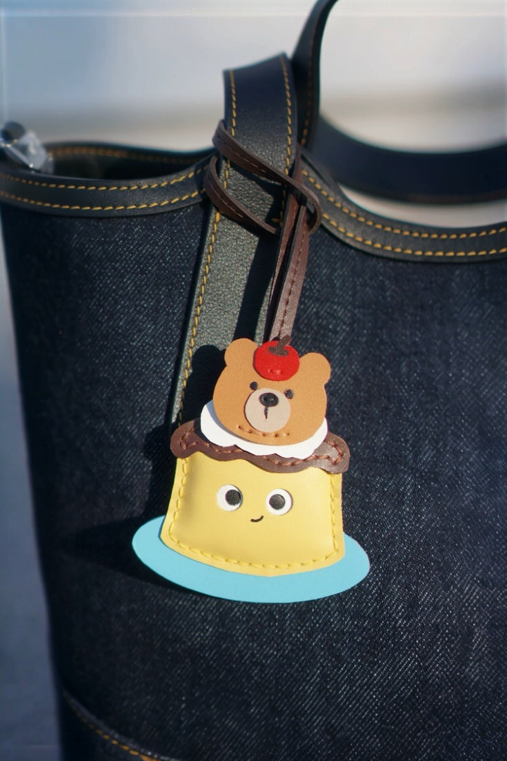 BEAR PUDDING CHARM