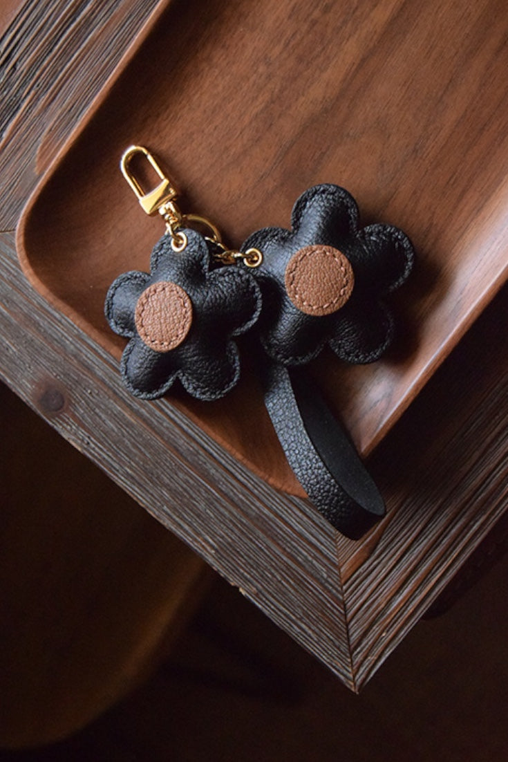FLOWERS CHARM