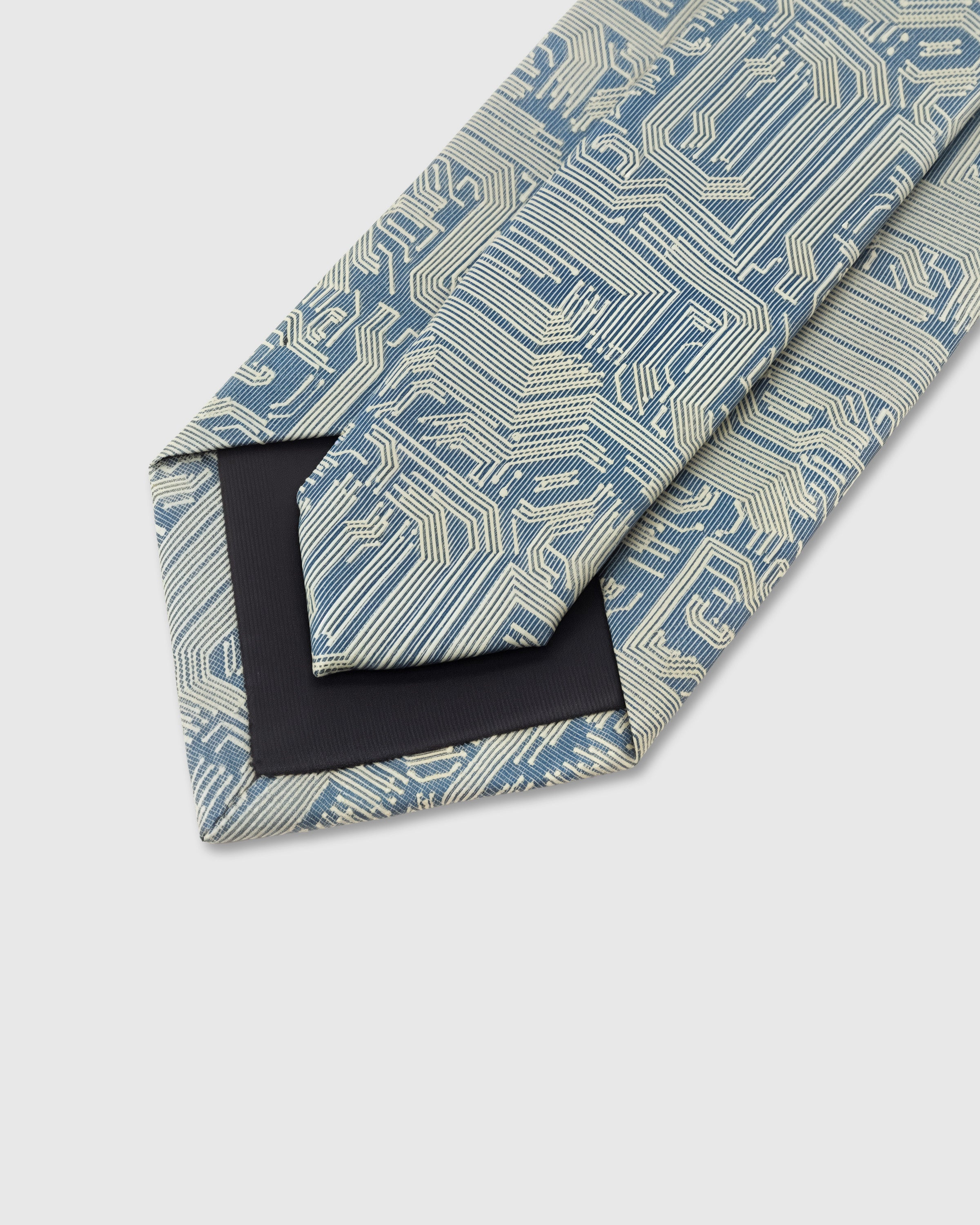 STICKYZOO Sage Circuit Tie back detail showing structured interlining and hand-finished slip stitching, 145 x 8 cm