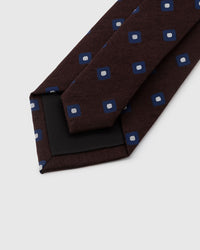 STICKYZOO Mocha Square Tie back detail showing black interlining and hand-finished construction, 145 × 8 cm