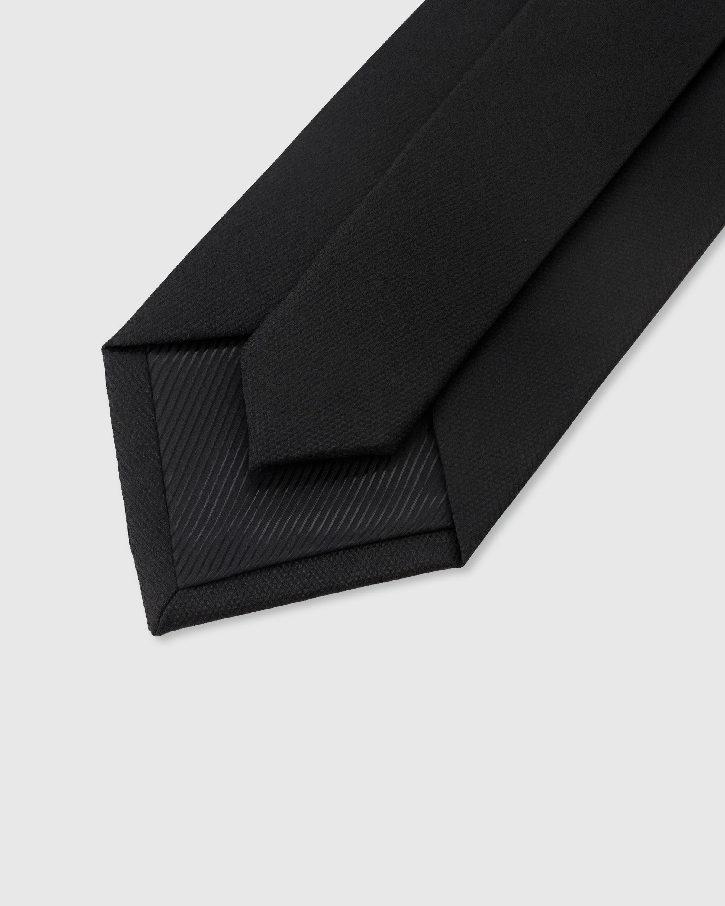 STICKYZOO Onyx Silk Tie — 45° bias-cut Italian method, structured interlining, hand-finished interior