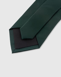 STICKYZOO Hunter Solid Tie back detail showing structured interlining and hand-finished slip stitching, 145 × 8 cm