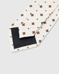 STICKYZOO Ivory Clover Tie — 45° bias-cut Italian method, structured interlining, hand-finished interior