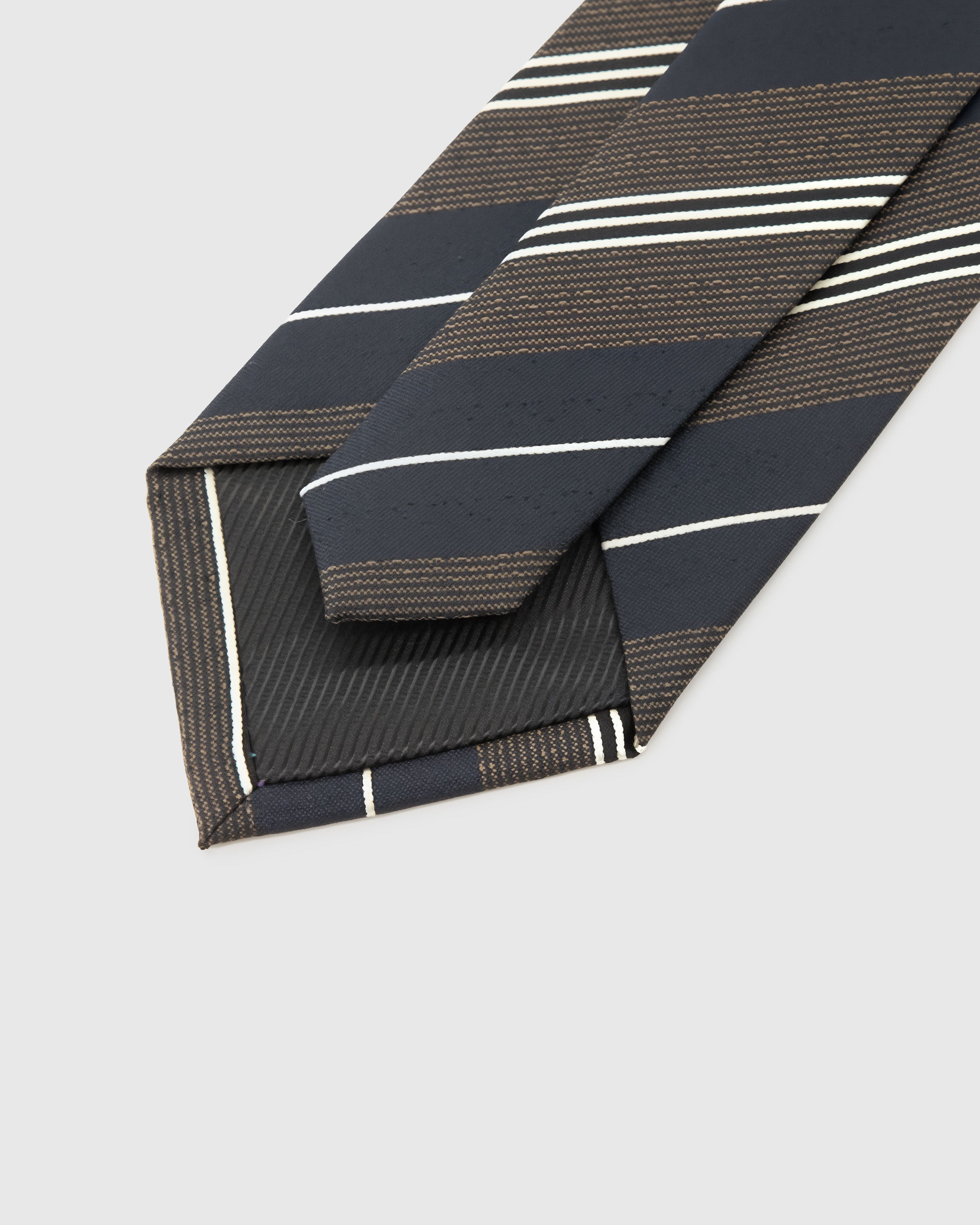 STICKYZOO Evergreen Rust Stripe Tie in STICKYZOO premium gift-ready packaging, structured interlining, 145 x 8 cm