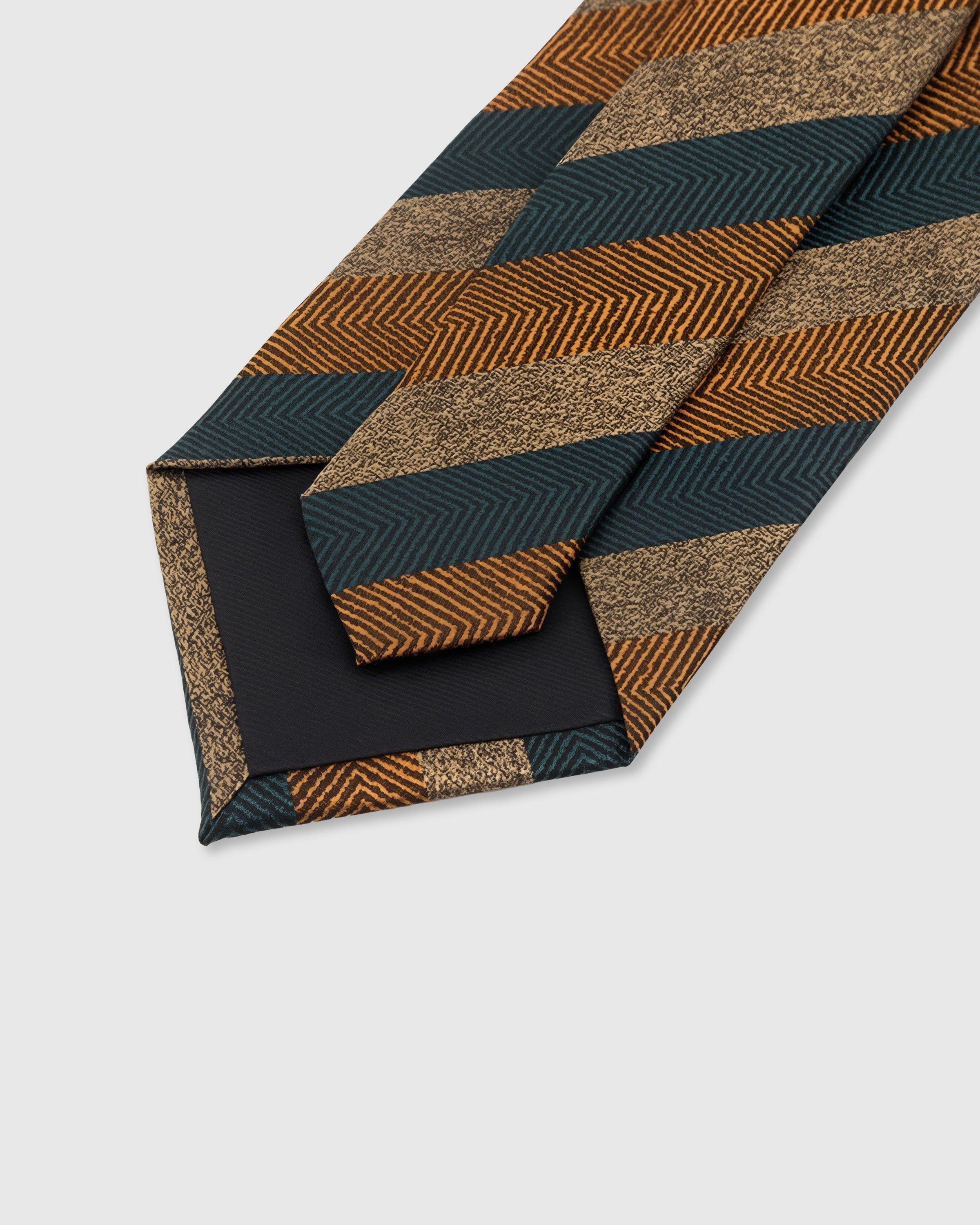 EMBER HERRINGBONE TIE — Rated 4.9★ with 100,000+ sold, gift-ready STICKYZOO packaging, designed in Amsterdam