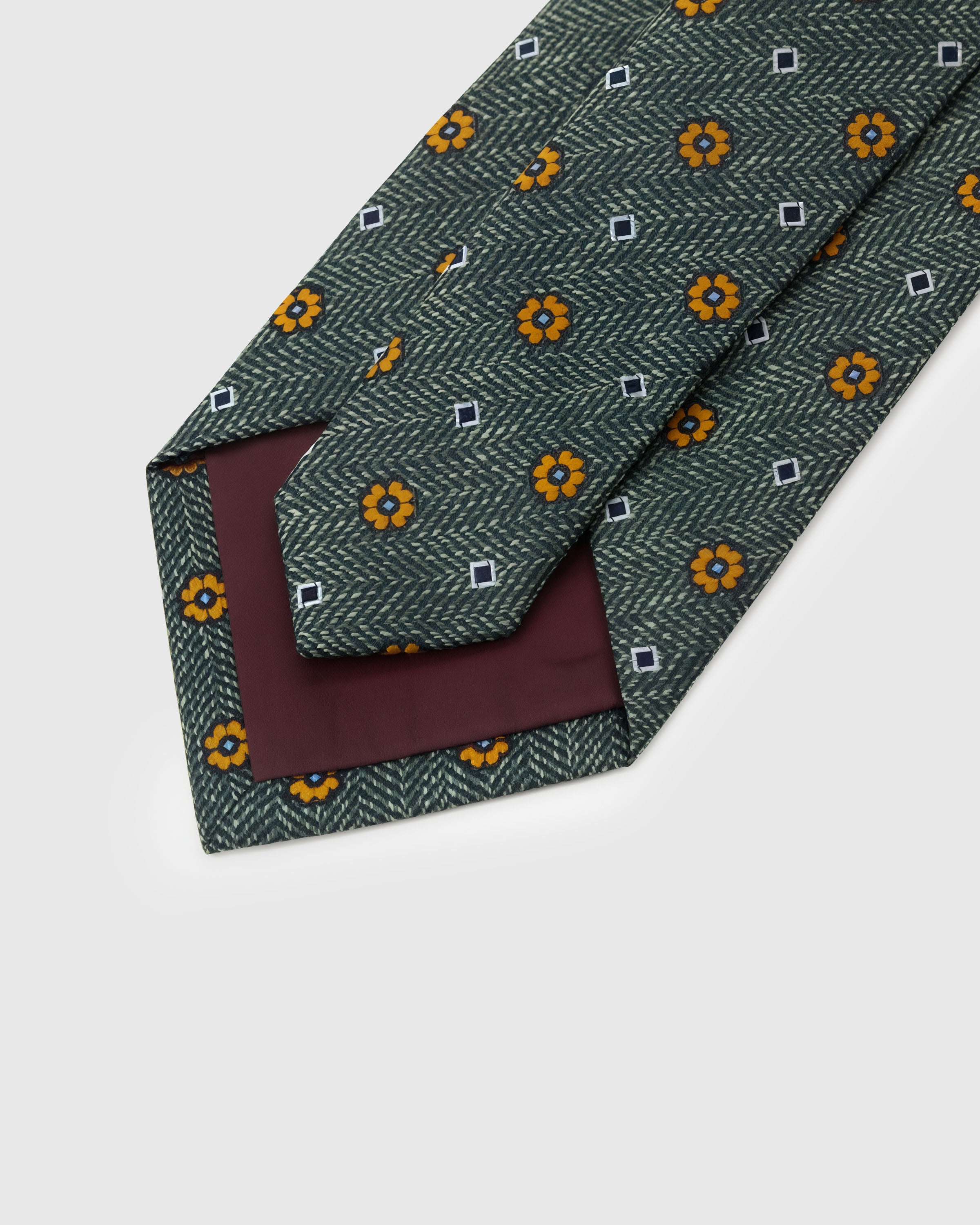 STICKYZOO Sage Floret Tie interior with structured interlining and hand-finished slip stitching, 145 x 8 cm