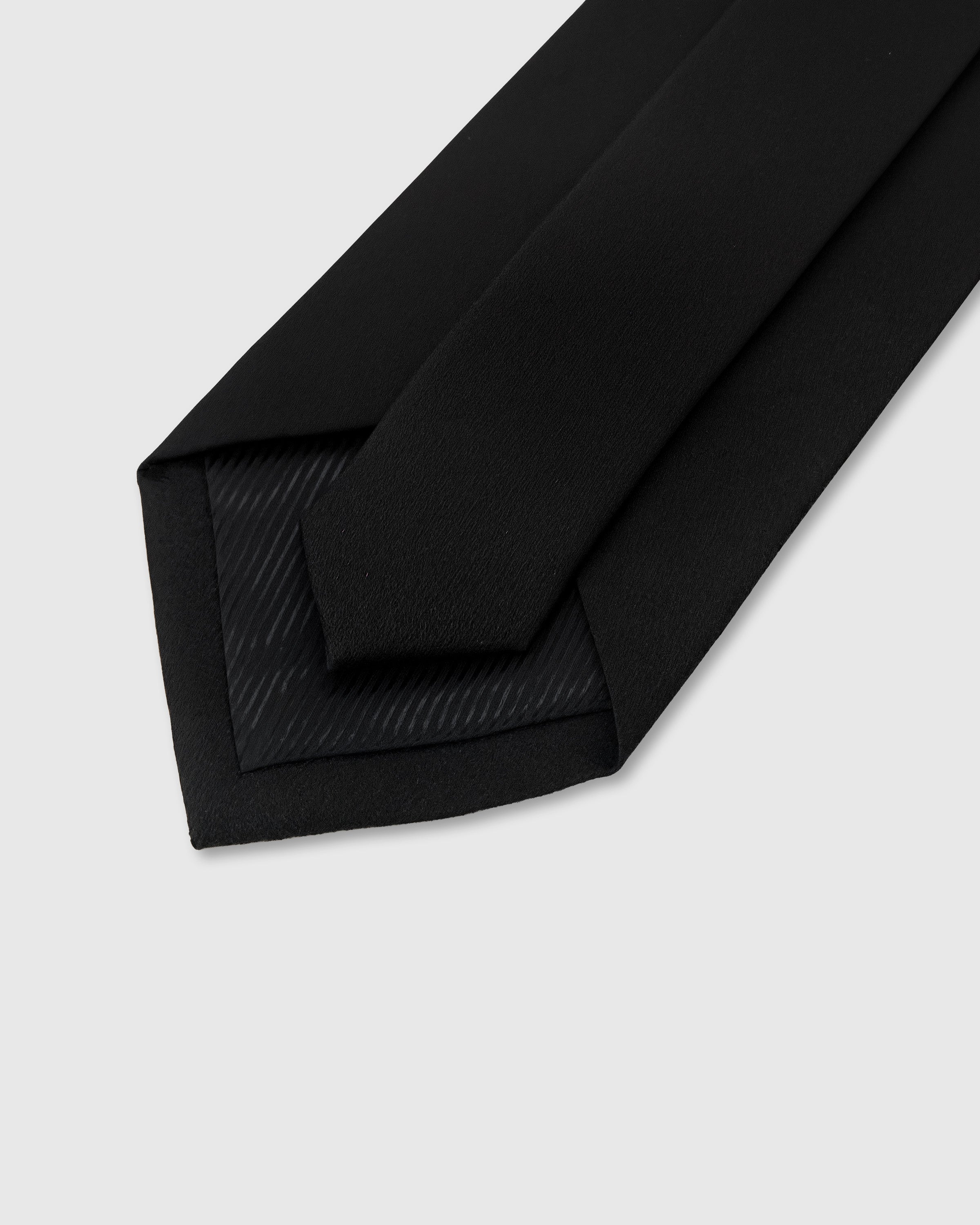 STICKYZOO Onyx Herringbone Tie rated 4.9 stars, structured interlining and hand-finished slip stitching, 145 x 8 cm