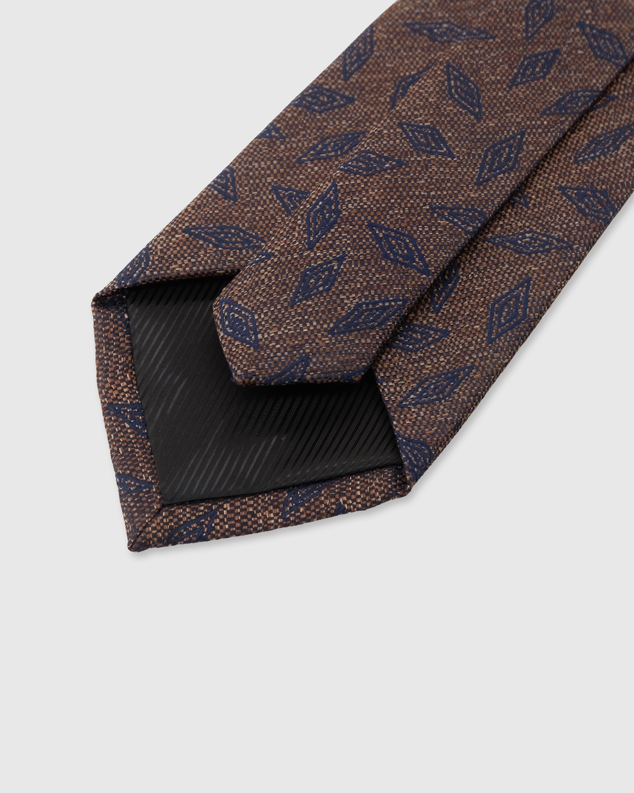 STICKYZOO Walnut Leaf Scatter Tie, 100,000+ sold, structured interlining and hand-finished interior, 145 x 8 cm