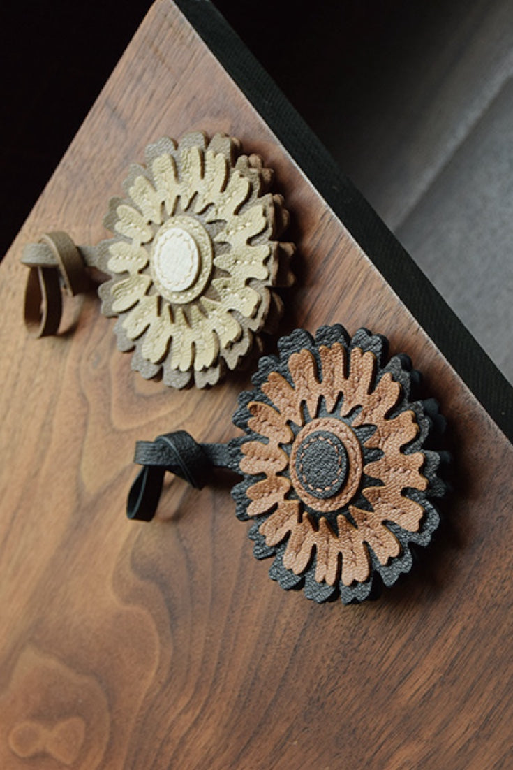 FLOWER CHARM